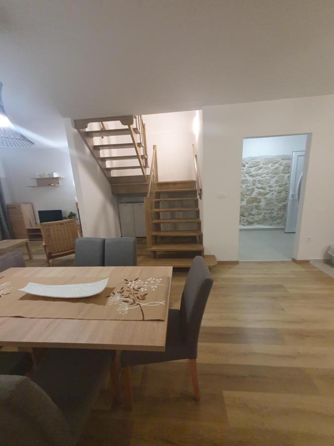 Apartmani Maris Rab Town Dış mekan fotoğraf